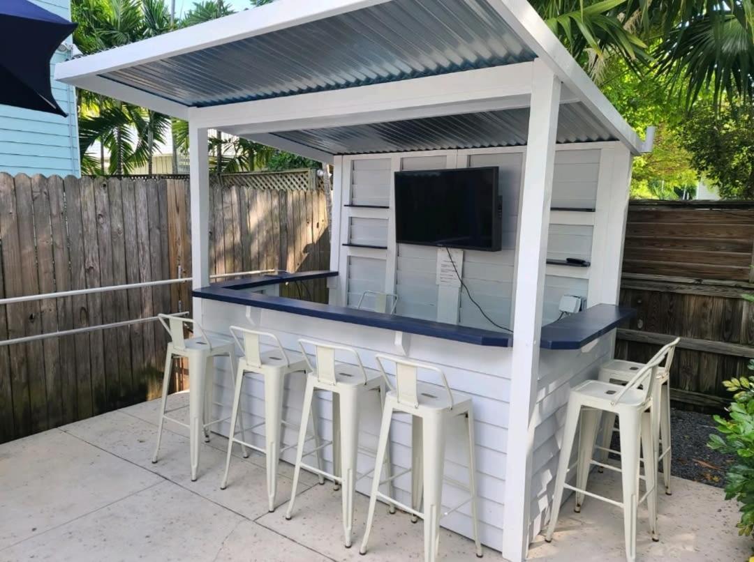 Duval Street Suite W Parking And Pool Key West Zewnętrze zdjęcie